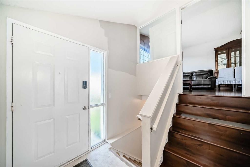 11 Martinwood Road Ne, Calgary, AB - Indoor Photo Showing Other Room