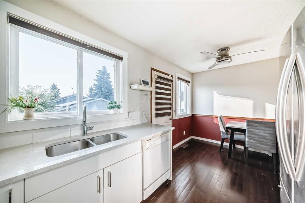 11 Martinwood Road Ne, Calgary, AB - Indoor Photo Showing Kitchen With Double Sink