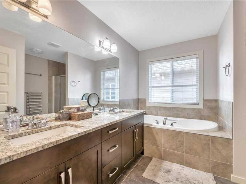 53 Legacy Terrace Se, Calgary, AB - Indoor Photo Showing Bathroom