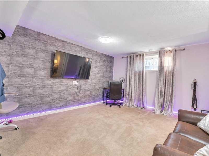 53 Legacy Terrace Se, Calgary, AB - Indoor