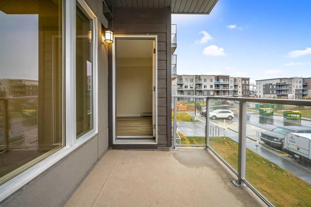 212-660 Shawnee Square Sw, Calgary, AB - Outdoor With Exterior