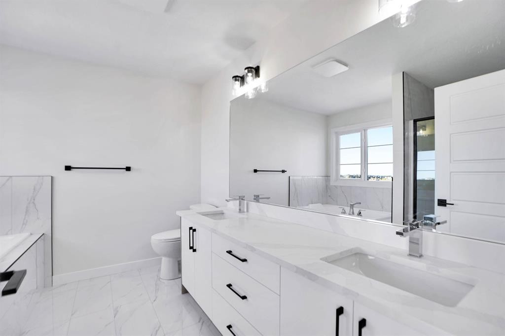 126 Waterstone Way, Chestermere, AB - Indoor Photo Showing Bathroom