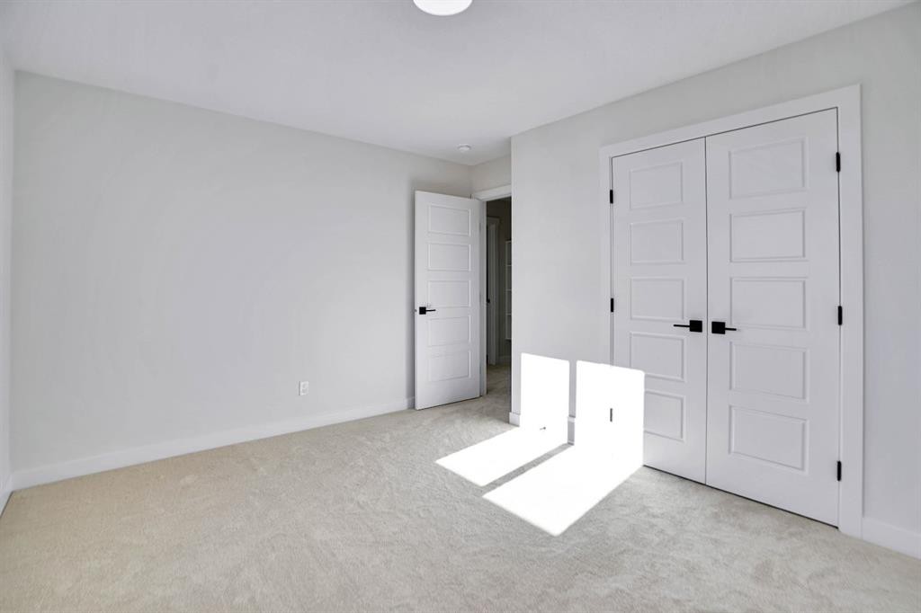 126 Waterstone Way, Chestermere, AB - Indoor Photo Showing Other Room