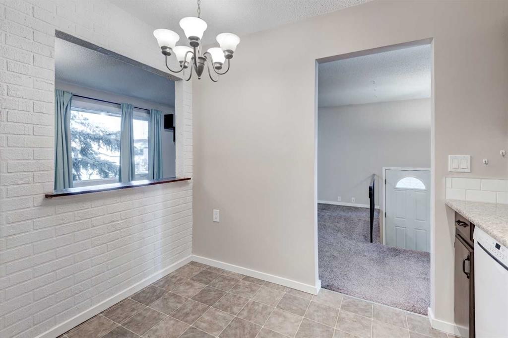 43 Midridge Gardens Se, Calgary, AB - Indoor