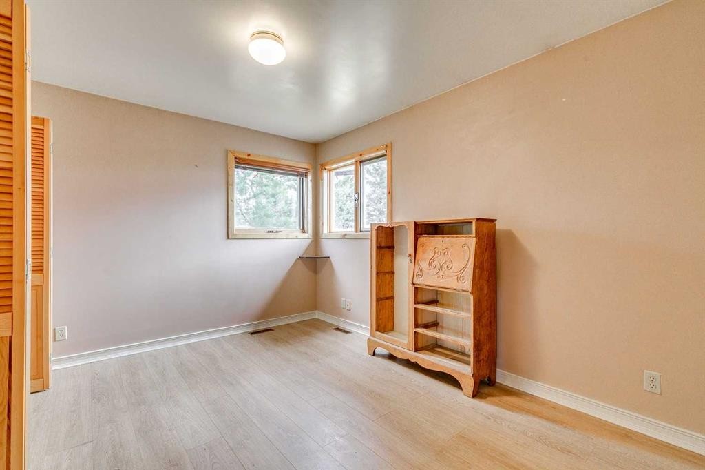 102 1 Avenue, Rural Foothills County, AB - Indoor Photo Showing Other Room