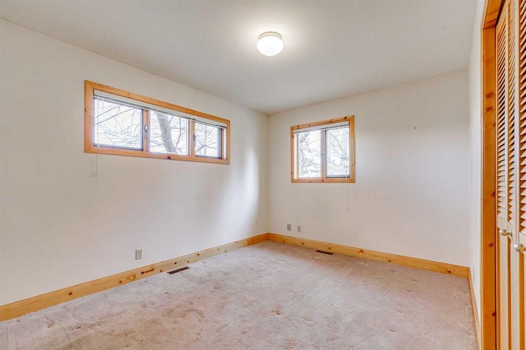 102 1 Avenue, Rural Foothills County, AB - Indoor Photo Showing Other Room