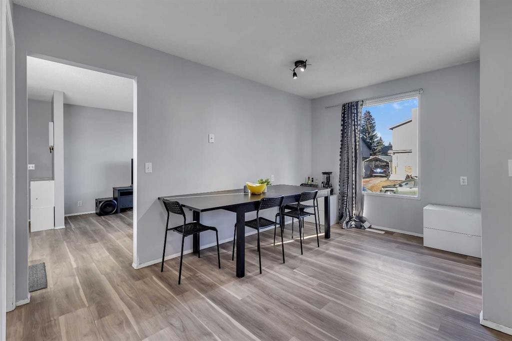 16 Castleglen Crescent Ne, Calgary, AB - Indoor