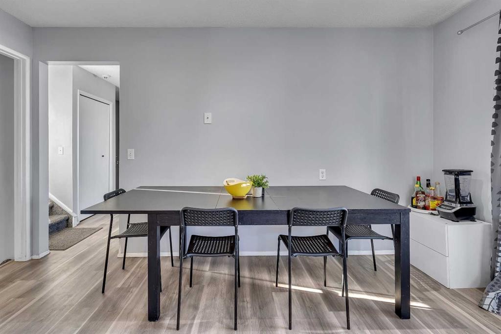 16 Castleglen Crescent Ne, Calgary, AB - Indoor