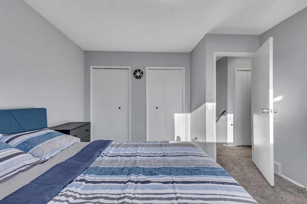 16 Castleglen Crescent Ne, Calgary, AB - Indoor Photo Showing Bedroom