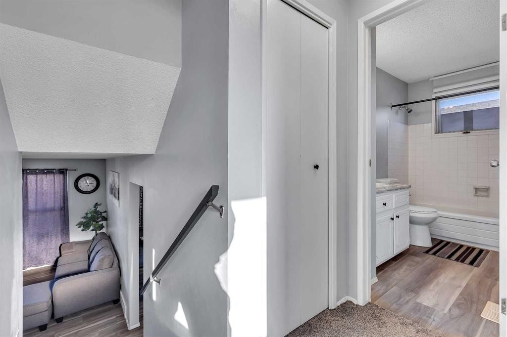 16 Castleglen Crescent Ne, Calgary, AB - Indoor Photo Showing Bathroom