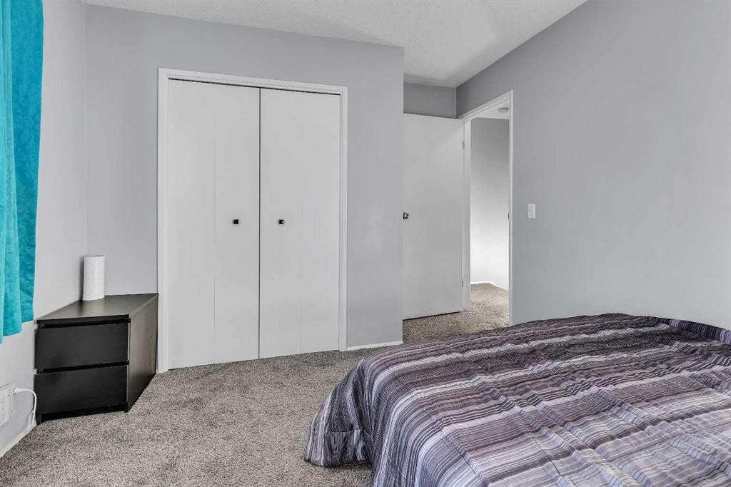 16 Castleglen Crescent Ne, Calgary, AB - Indoor Photo Showing Bedroom