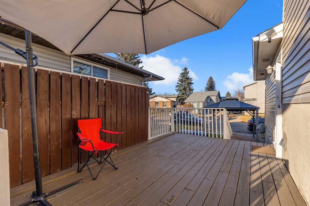 16 Castleglen Crescent Ne, Calgary, AB - Outdoor With Deck Patio Veranda With Exterior