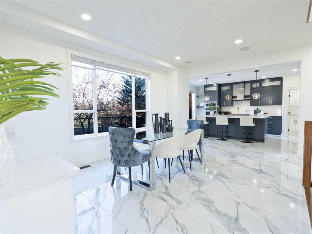 31 Lynx Meadows Court Nw, Calgary, AB - Indoor