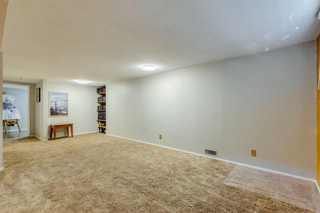 3235 Bearspaw Drive Nw, Calgary, AB - Indoor