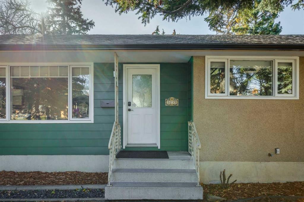 3235 Bearspaw Drive Nw, Calgary, AB - Outdoor