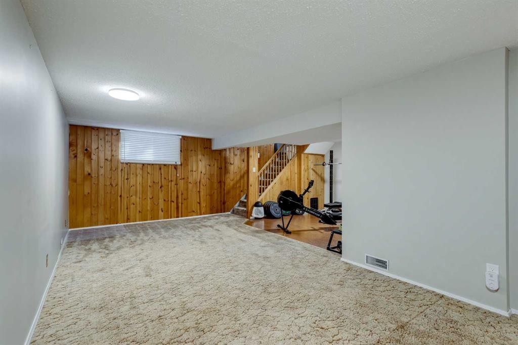 3235 Bearspaw Drive Nw, Calgary, AB - Indoor Photo Showing Other Room