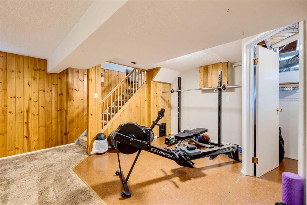 3235 Bearspaw Drive Nw, Calgary, AB - Indoor Photo Showing Gym Room