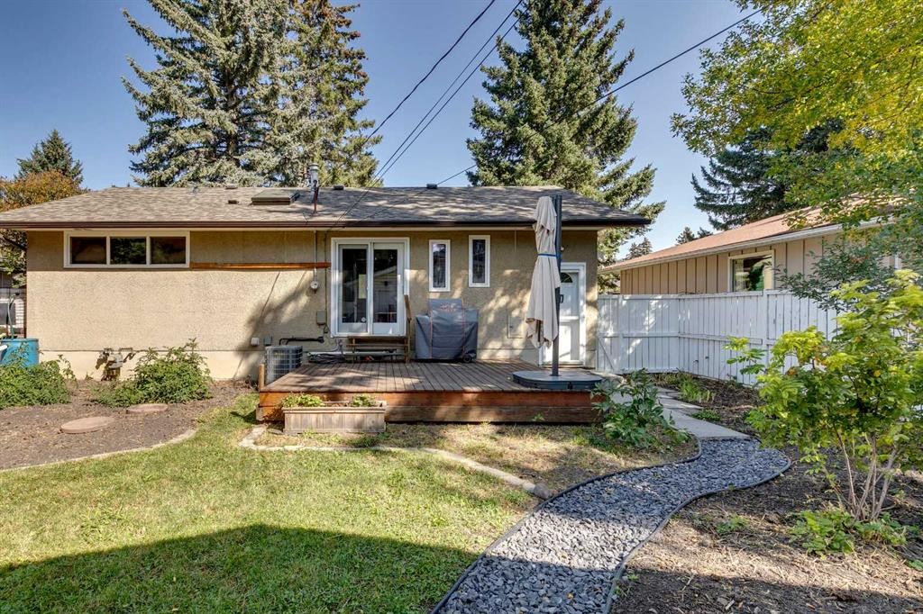 3235 Bearspaw Drive Nw, Calgary, AB - Outdoor