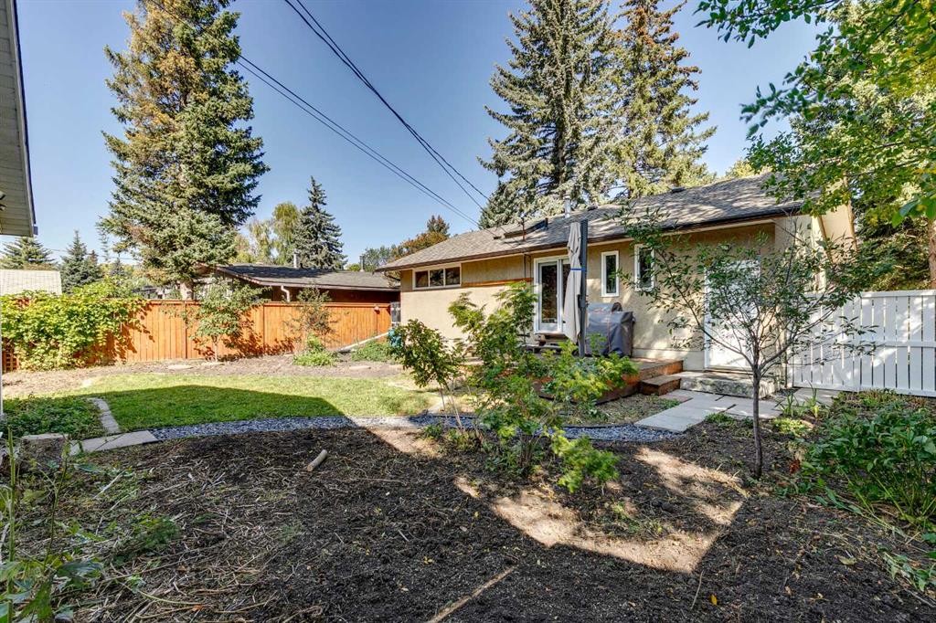3235 Bearspaw Drive Nw, Calgary, AB - Outdoor