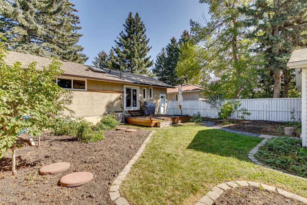 3235 Bearspaw Drive Nw, Calgary, AB - Outdoor With Deck Patio Veranda