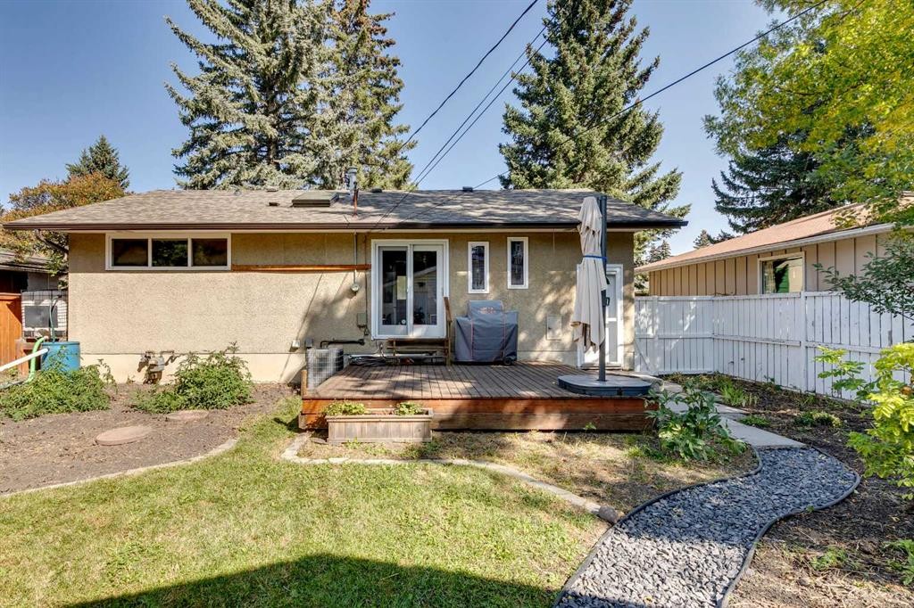 3235 Bearspaw Drive Nw, Calgary, AB - Outdoor With Deck Patio Veranda