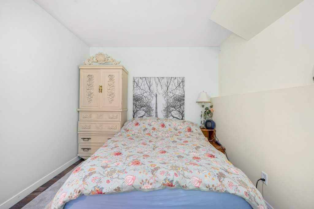 Basement Suite-1650 Westmount Boulevard Nw, Calgary, AB