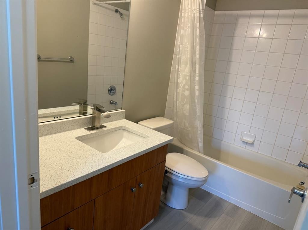 1319-1140 Taradale Drive Ne, Calgary, AB - Indoor Photo Showing Bathroom
