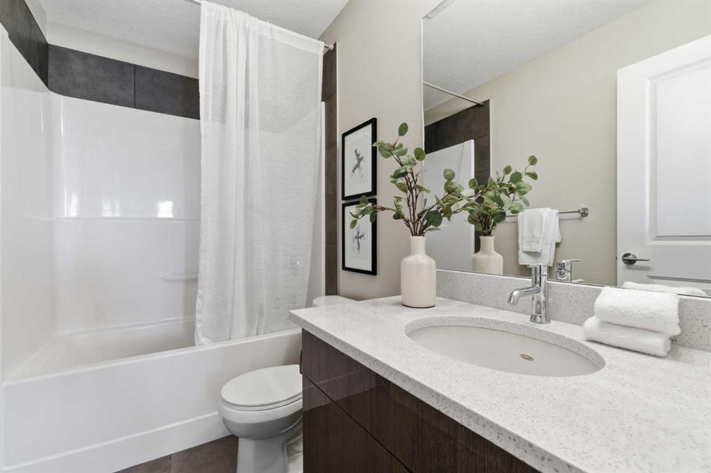 403-607 17 Avenue Nw, Calgary, AB - Indoor Photo Showing Bathroom