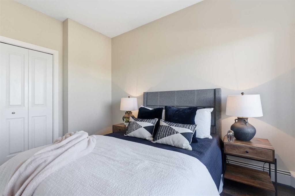 403-607 17 Avenue Nw, Calgary, AB - Indoor Photo Showing Bedroom