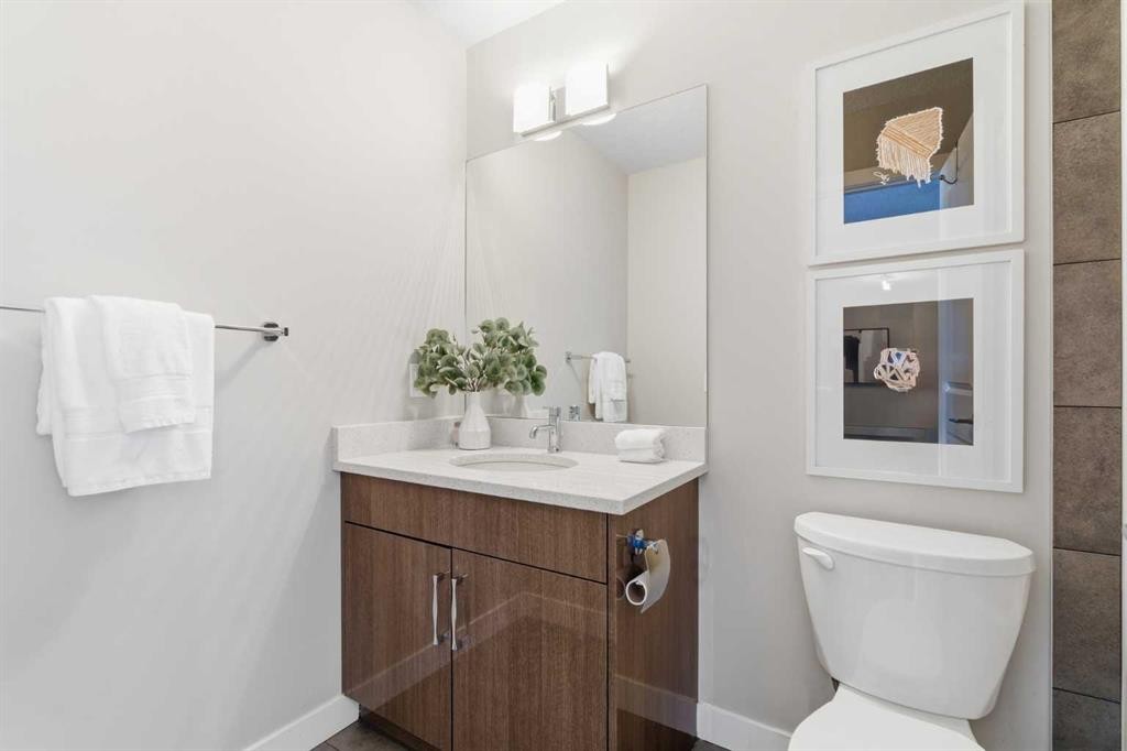 403-607 17 Avenue Nw, Calgary, AB - Indoor Photo Showing Bathroom