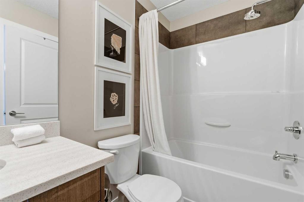 403-607 17 Avenue Nw, Calgary, AB - Indoor Photo Showing Bathroom