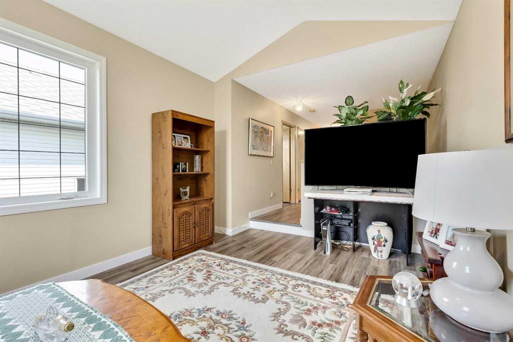 166 Harvest Rose Circle Ne, Calgary, AB - Indoor Photo Showing Other Room