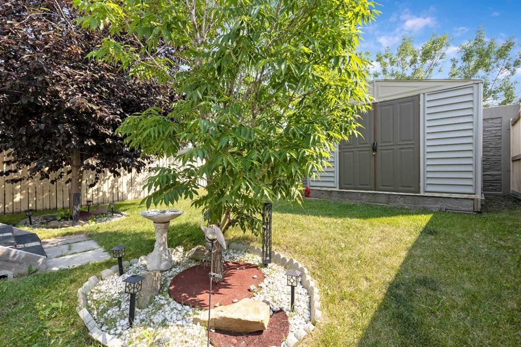 166 Harvest Rose Circle Ne, Calgary, AB - Outdoor