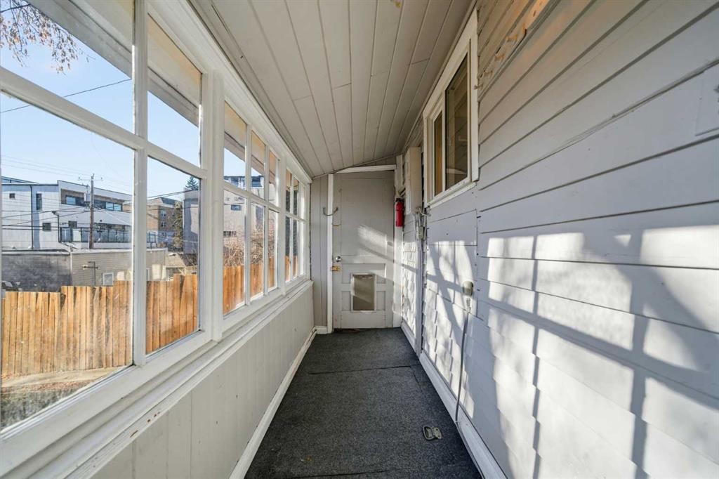 1529 27 Avenue Sw, Calgary, AB - Outdoor With Balcony With Exterior