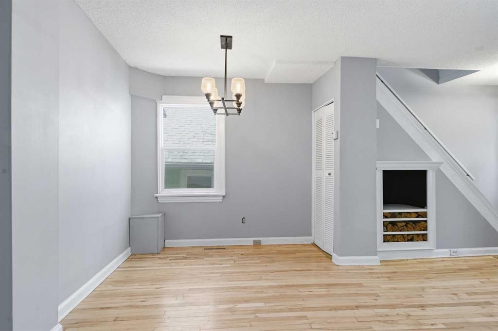 1529 27 Avenue Sw, Calgary, AB - Indoor Photo Showing Other Room