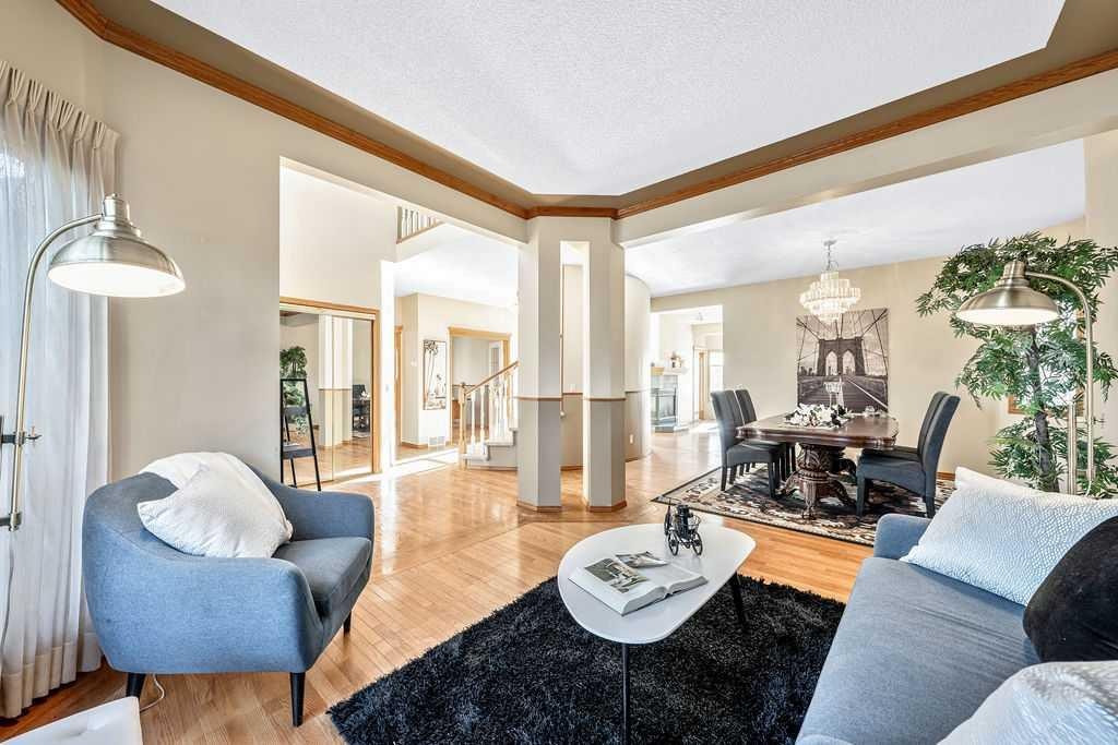 109 Lakeside Greens Drive, Chestermere, AB - Indoor Photo Showing Living Room