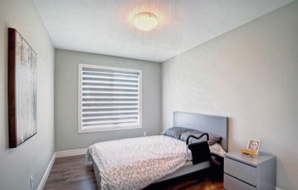10077 46 Street Ne, Calgary, AB - Indoor Photo Showing Bedroom