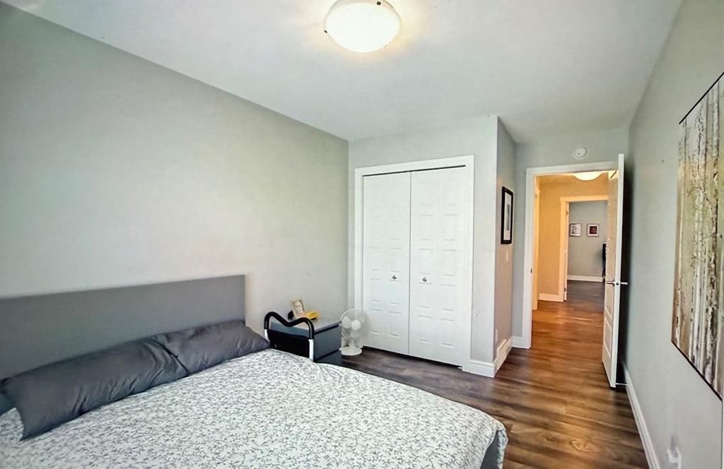 10077 46 Street Ne, Calgary, AB - Indoor Photo Showing Bedroom