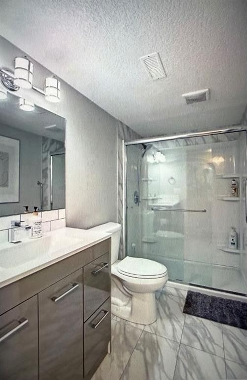 10077 46 Street Ne, Calgary, AB - Indoor Photo Showing Bathroom