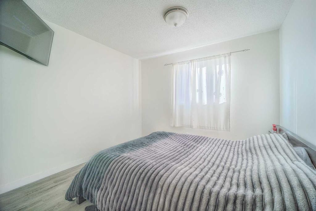 32-1703 11 Avenue Sw, Calgary, AB - Indoor Photo Showing Bedroom