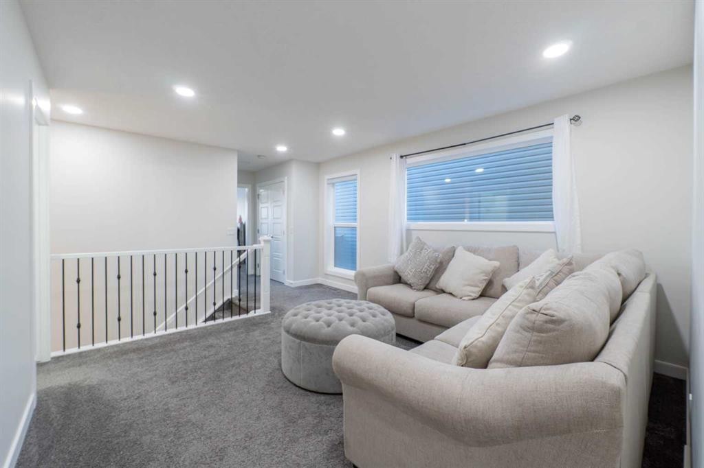 15 Midgrove Drive Sw, Airdrie, AB - Indoor