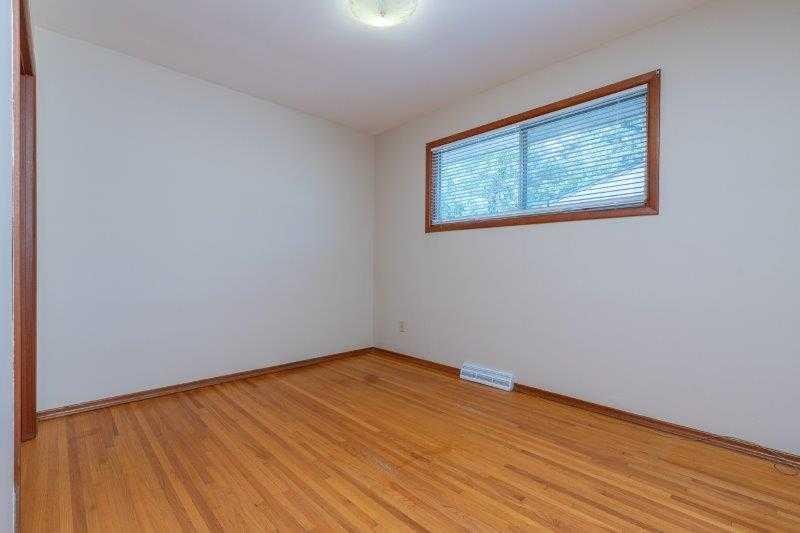 6803 6 Street Sw, Calgary, AB - Indoor Photo Showing Other Room