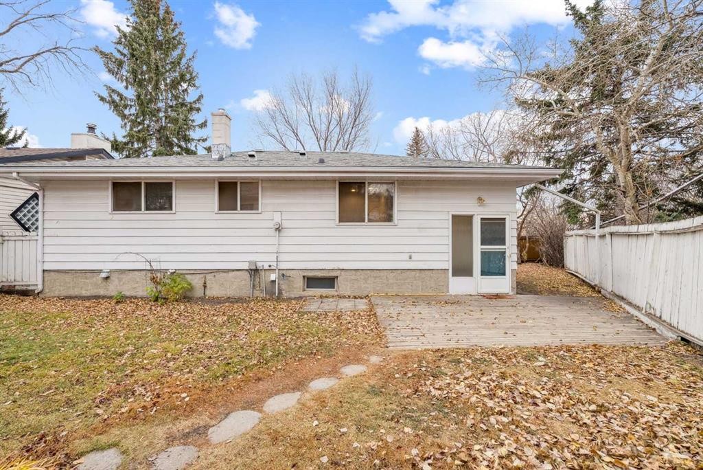 3248 Bearspaw Drive Nw, Calgary, AB - Outdoor