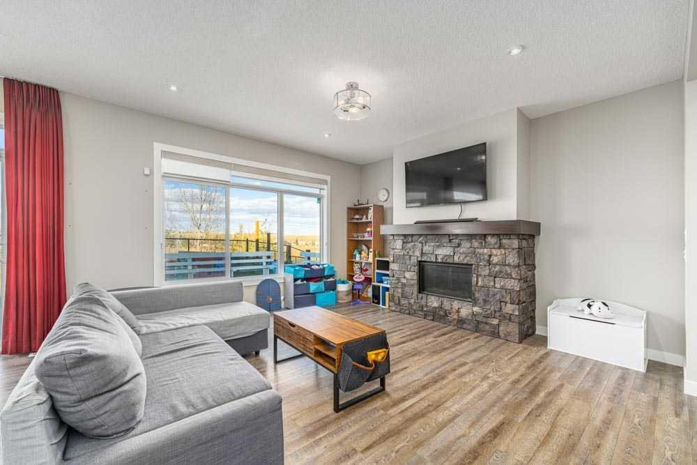 125 Sage Bluff Close Nw, Calgary, AB - Indoor Photo Showing Living Room