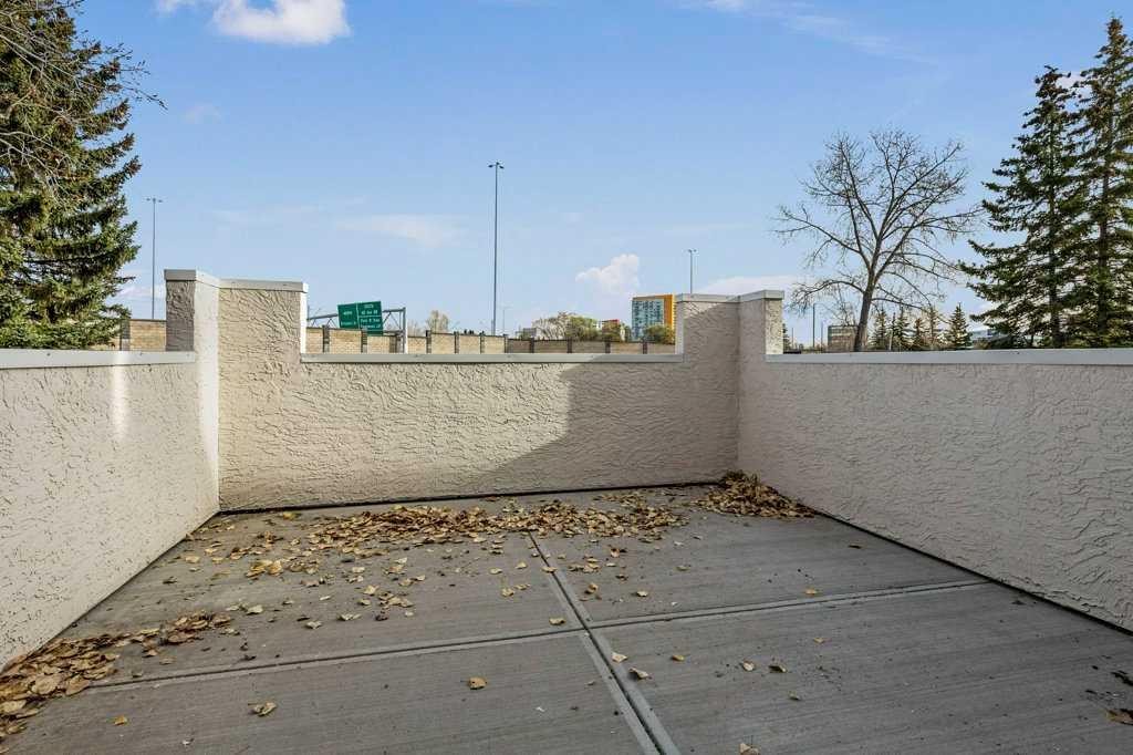 105-3500 Varsity Drive Nw, Calgary, AB - Outdoor