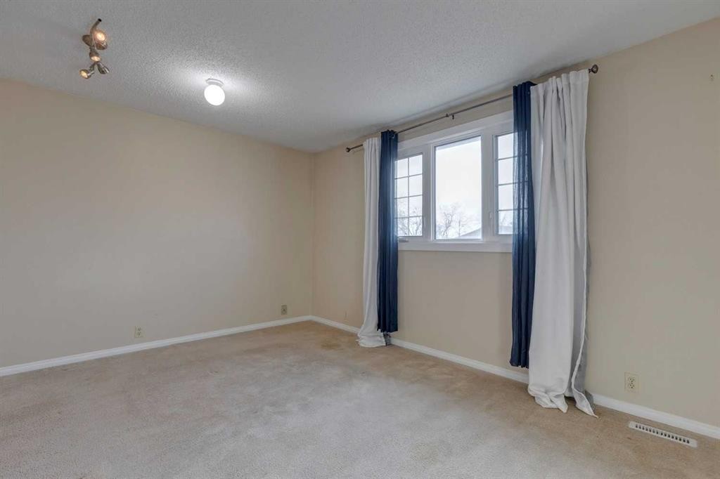 16 Abalone Crescent Ne, Calgary, AB - Indoor Photo Showing Other Room