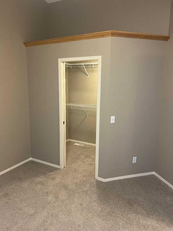 40 Bridlewood Gardens Sw, Calgary, AB - Indoor Photo Showing Other Room