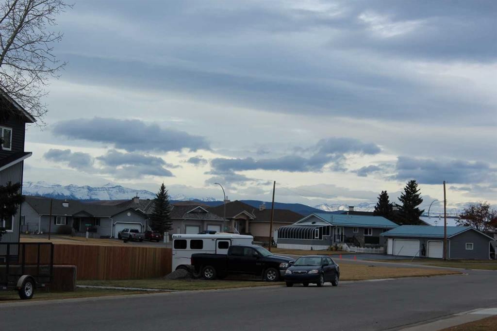 321 Twin Cities Drive, Longview, AB