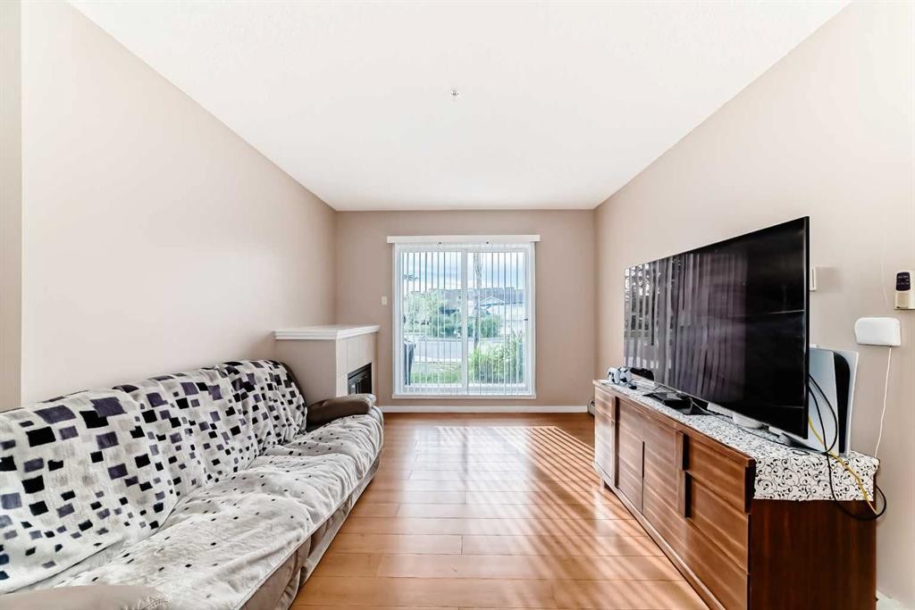 2115-1140 Taradale Drive Ne, Calgary, AB - Indoor