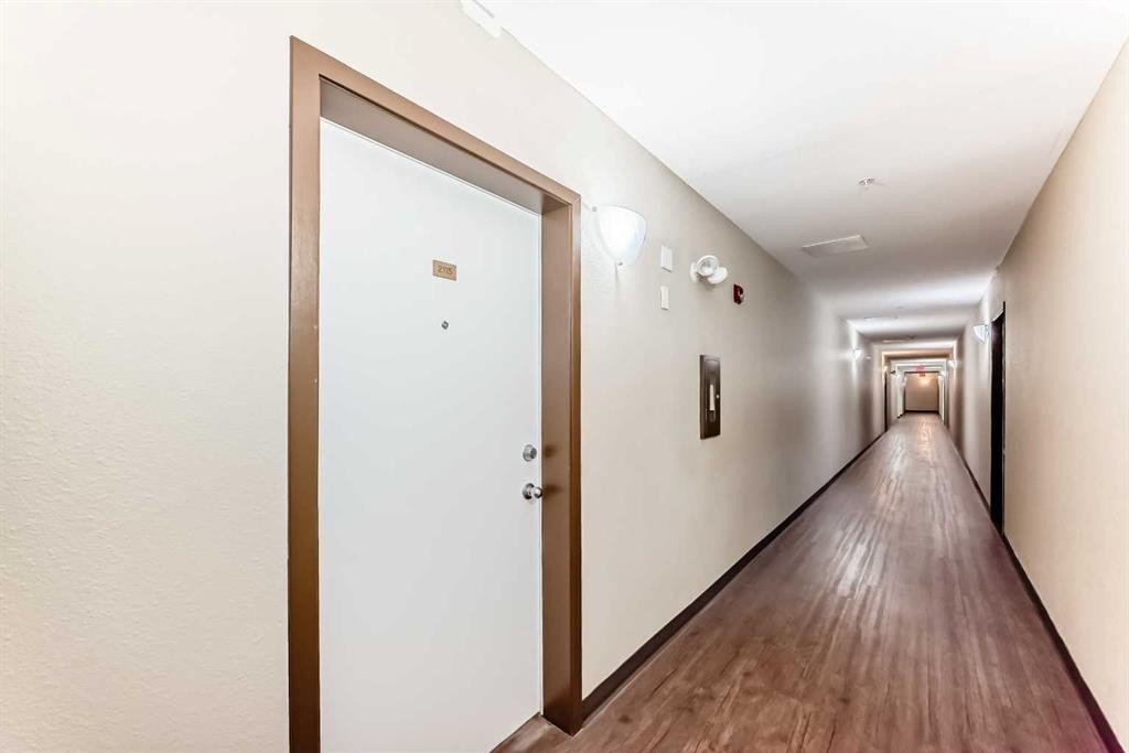 2115-1140 Taradale Drive Ne, Calgary, AB - Indoor Photo Showing Other Room